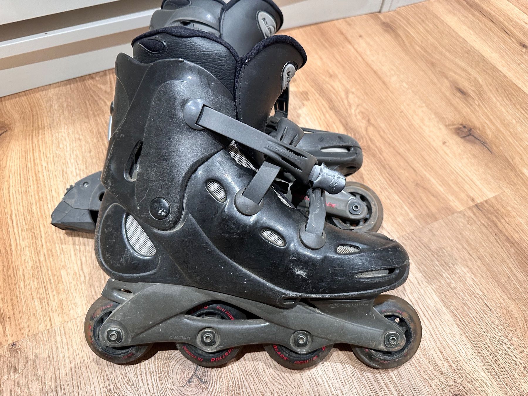 Pattini in linea & Pattini a rotelle: Rollerblade Inlineskates schwarz Grösse 41 gebraucht – Usato da Tuggen venduto da wol_2n5p 4