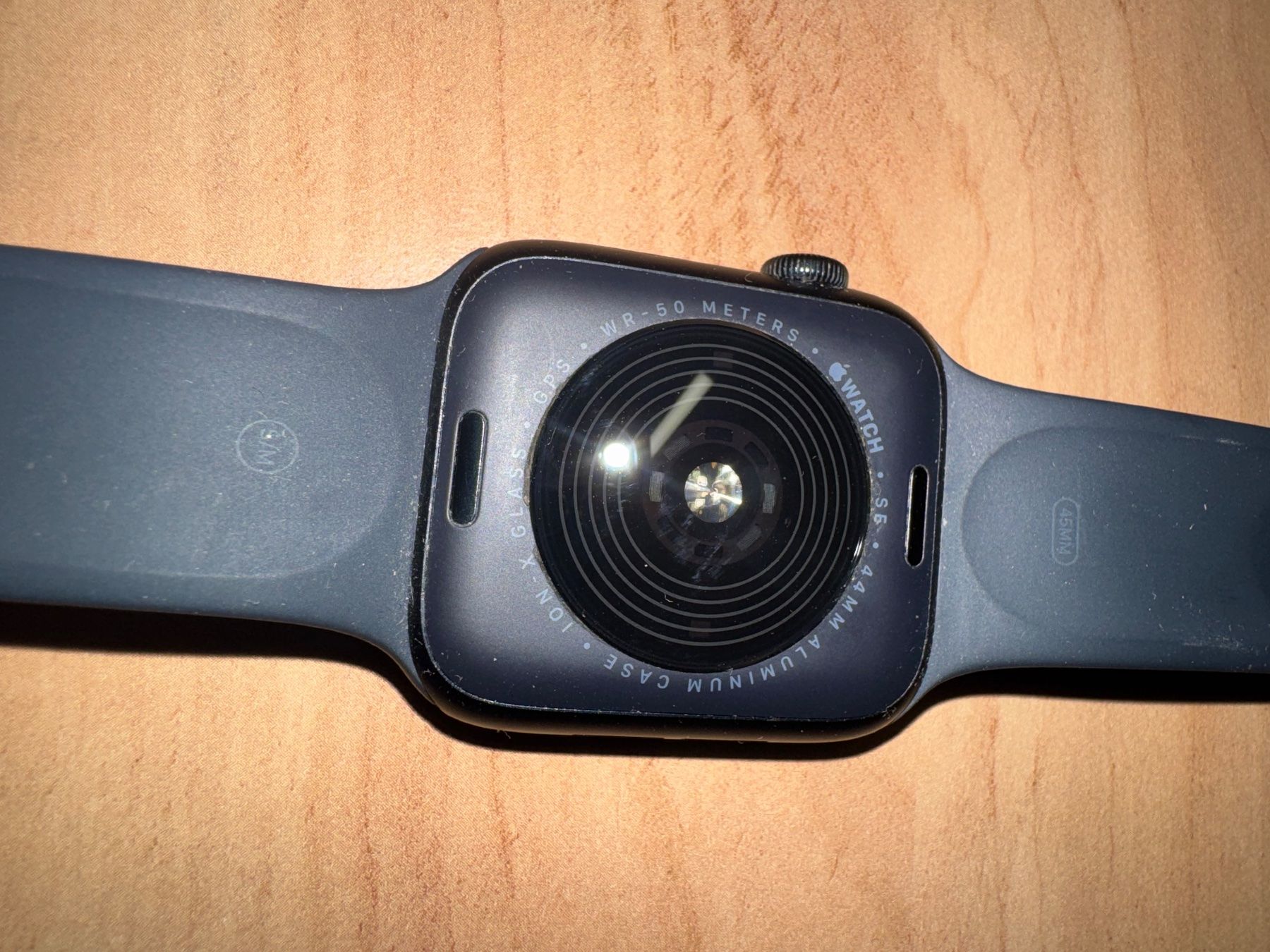 Apple Smartwatch: Apple Watch SE 44mm – Nuovo (secondo la descrizione) da Niederteufen venduto da mir_jv9n 1