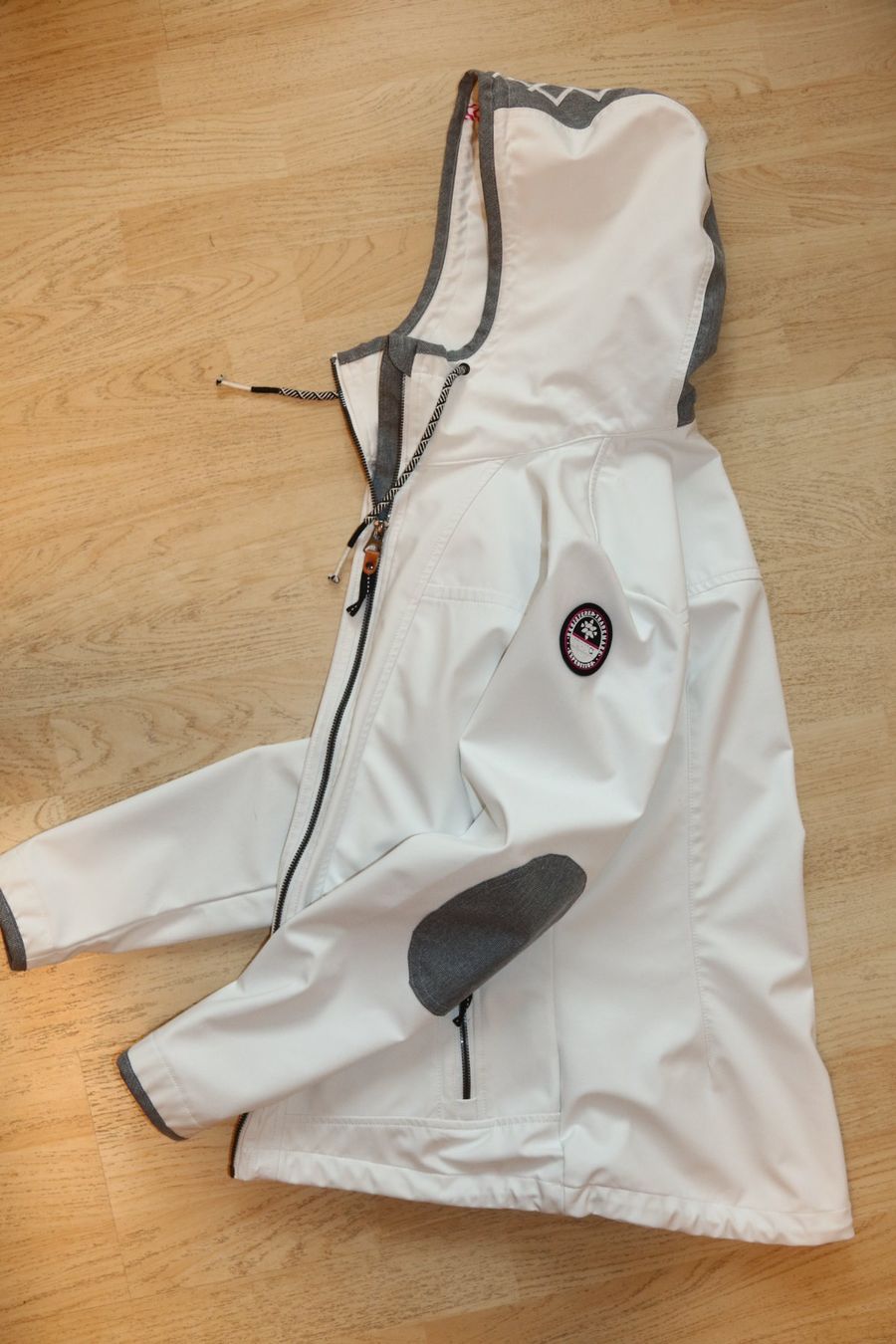 Jacken: Leichte Jacke von TORSTAI  Gr.36 – Gebraucht aus Oberwil-Lieli von Svetlana28