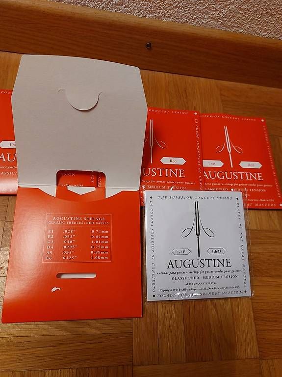 Bücher: 3 Pack neue Gitarrensaiten, Augustine Preis pro Packung – Gebraucht aus Wetzikon ZH von flo_vg2f 1