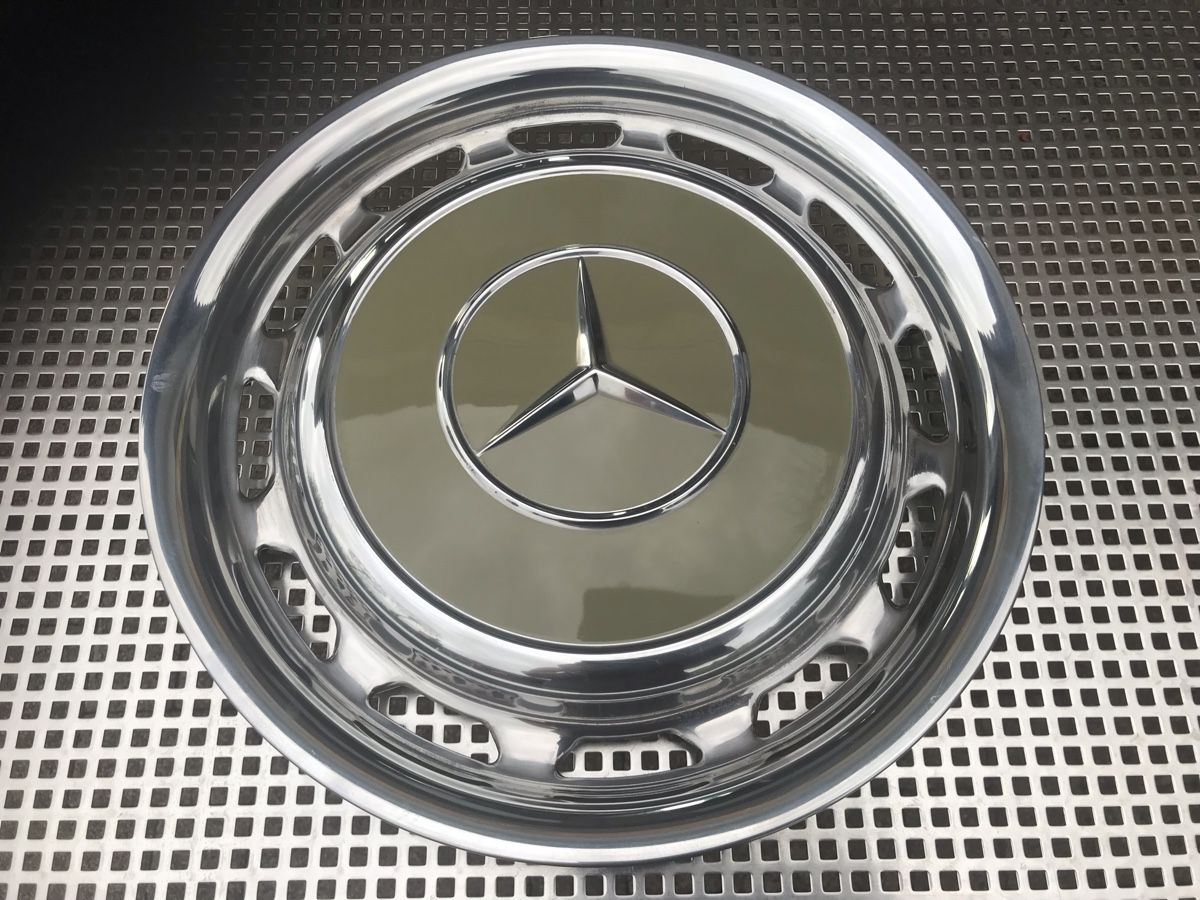 Mercedes-Benz Sonstiges Fahrzeugzubehör: Vintage Mercedes Oldtimer Radkappen – Gebraucht aus Untersiggenthal von  1