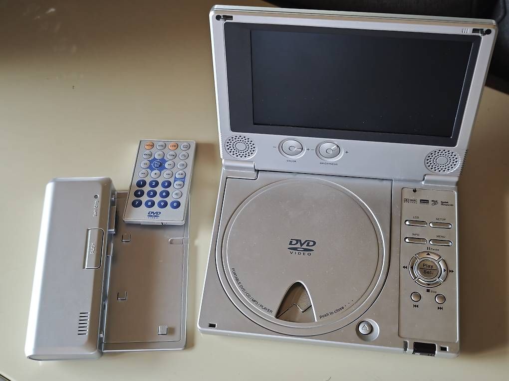 Lettore multimediale portatile: Lettore DVD portatile Amstrad – Usato da Breganzona venduto da kik_kz8d