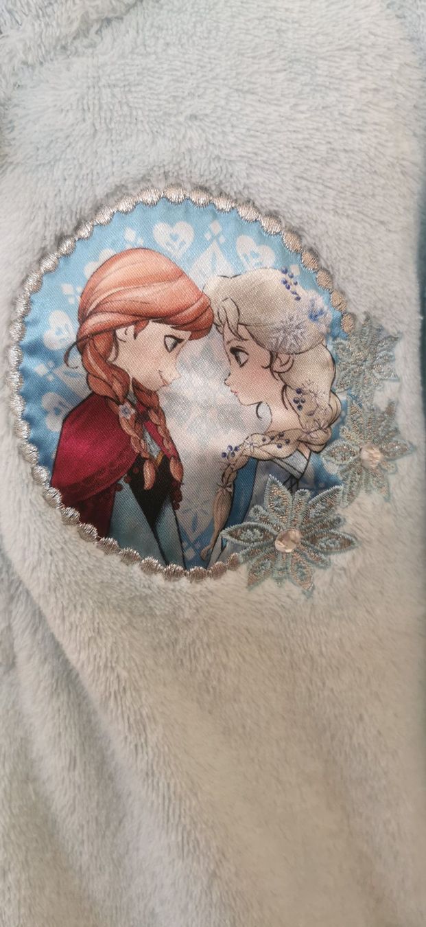 Pullover & Sweatshirts: Frozen Fleece Pullover hellblau mit Reissverschluss Gr. 116 – Gebraucht aus Langendorf von Laedi6 1