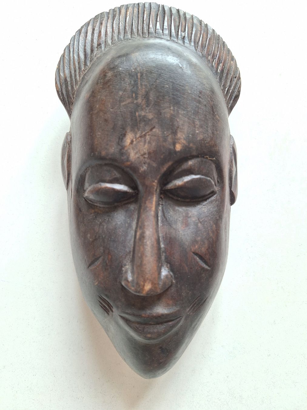 Internationale Kunst: Holzmaske aus der Elfenbeinküste – Gebraucht aus Turgi von Markito0