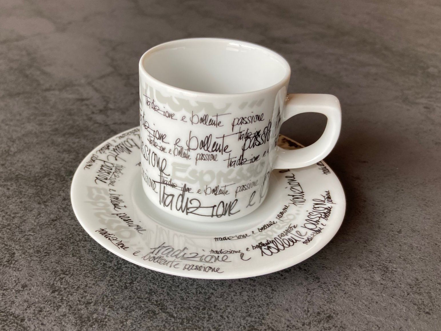 Pfister Tasses: Espressotasse Möbel Pfister 2001 – D'occasion à Birr par Jamonline