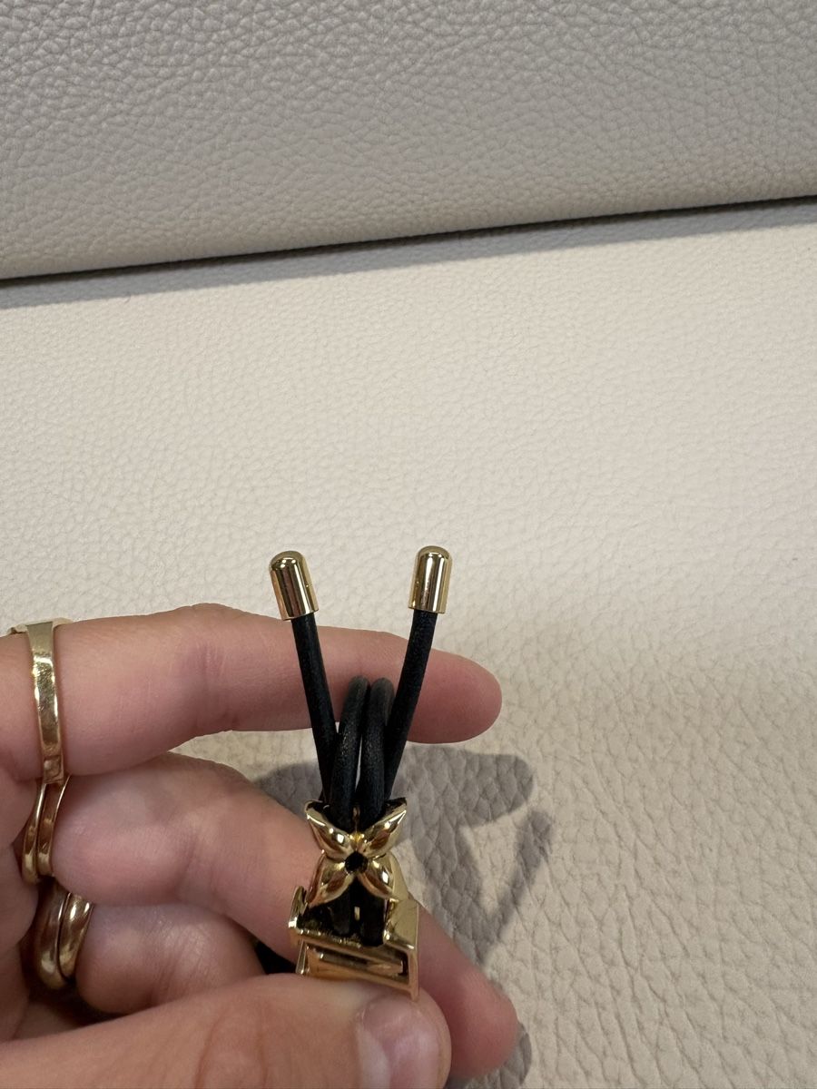 Louis Vuitton Bracciali & Braccialetti: Bracelet Louis Vuitton Noir en cuir – Nuovo e nell'imballaggio originale da Sierre venduto da pfe_sn85 5