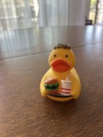 Badeente mit Burger und Getränk gelb guter Zustand