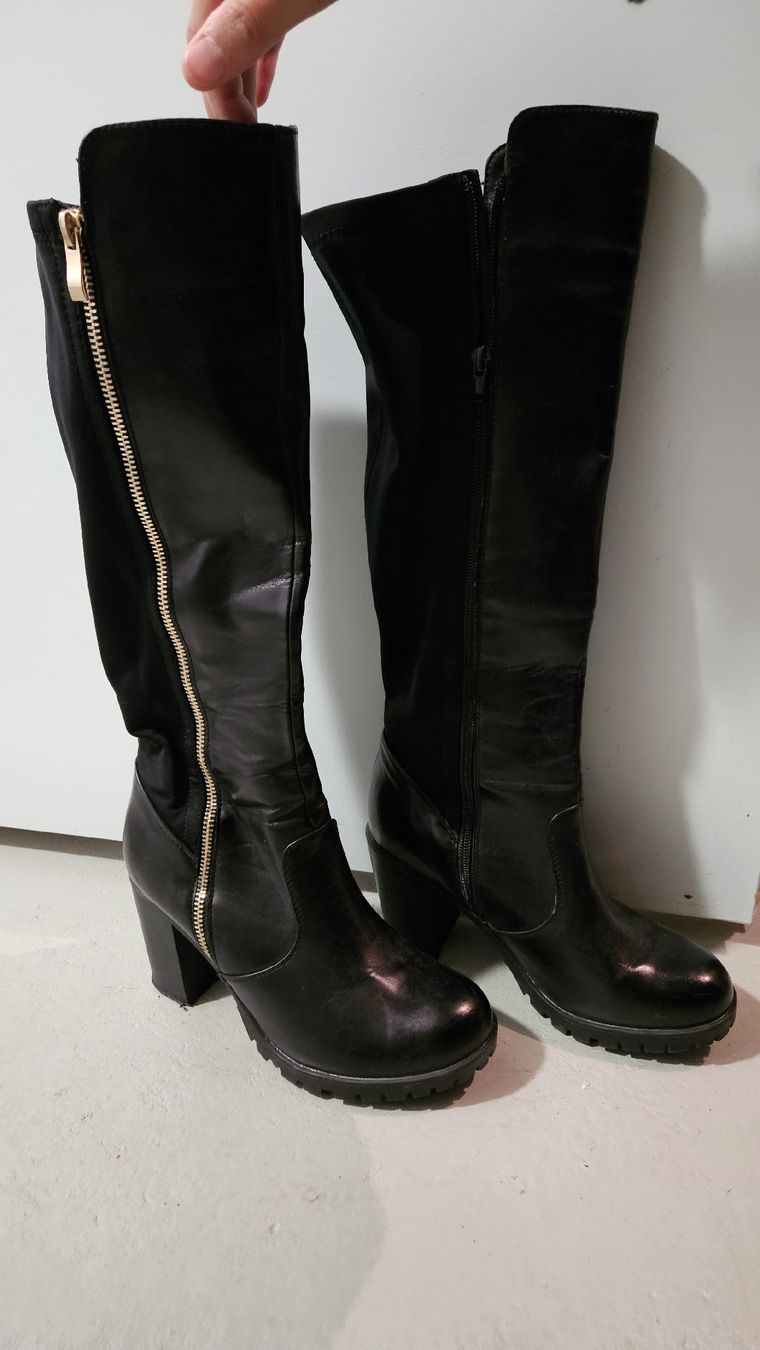 Scarpe da donna: Bottes a talon noires en 39 – Usato da Vevey venduto da Macca 1