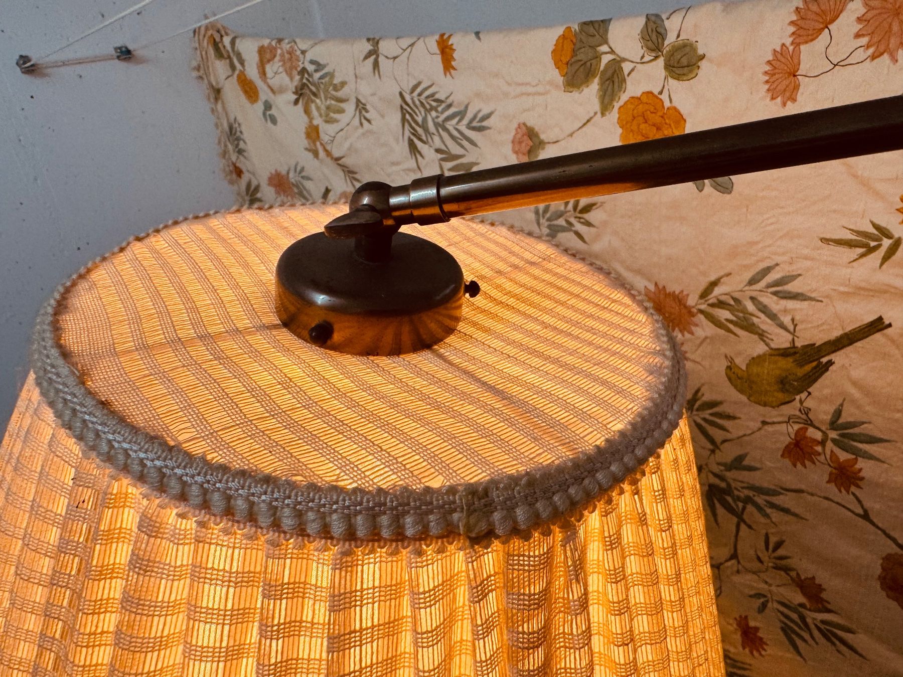 Lampen: Möbeli mit Lampe – Gebraucht aus Zürich von diesunddasvintage 3
