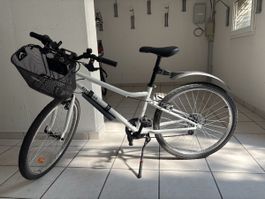 Riverside Velo Weiss mit Korb und Ständer 24“