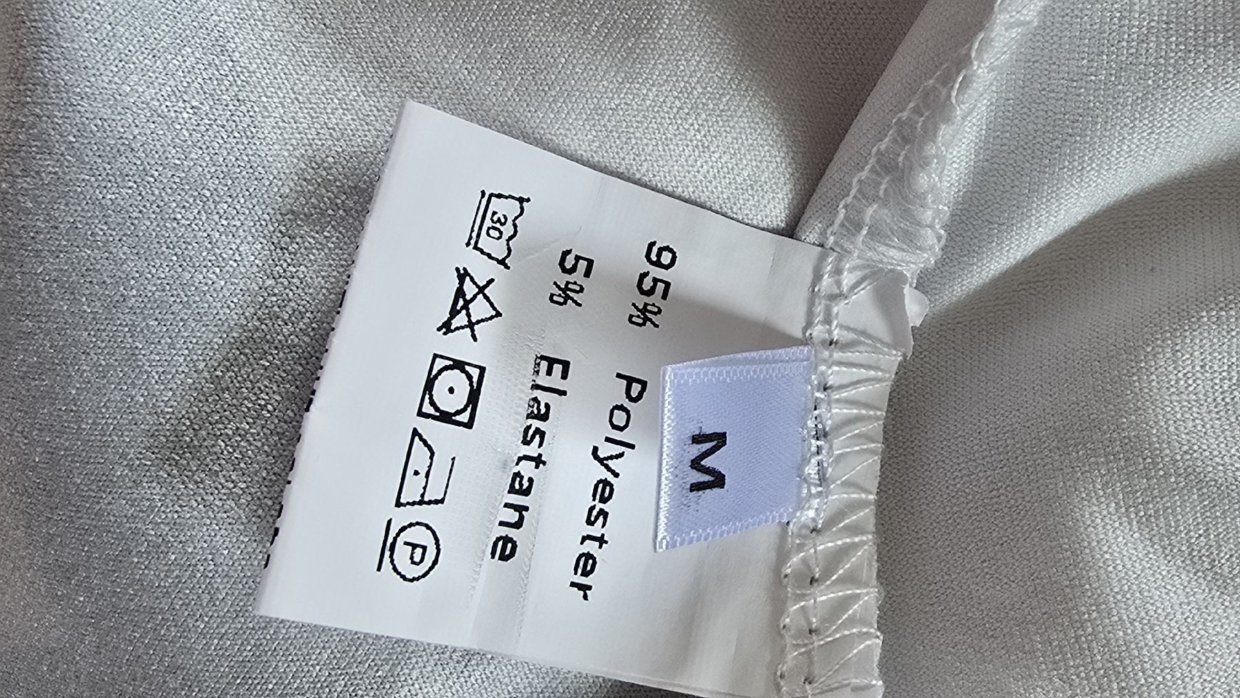 Vestiti: Kleid Neu und ungetragen  – Nuovo e nell'imballaggio originale da Widnau venduto da Schurlibua 3