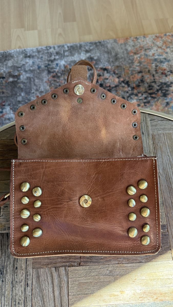 Taschen für Damen: Tasche Leder braun mit Nieten – Gebraucht aus Oberrüti von Shira69 1