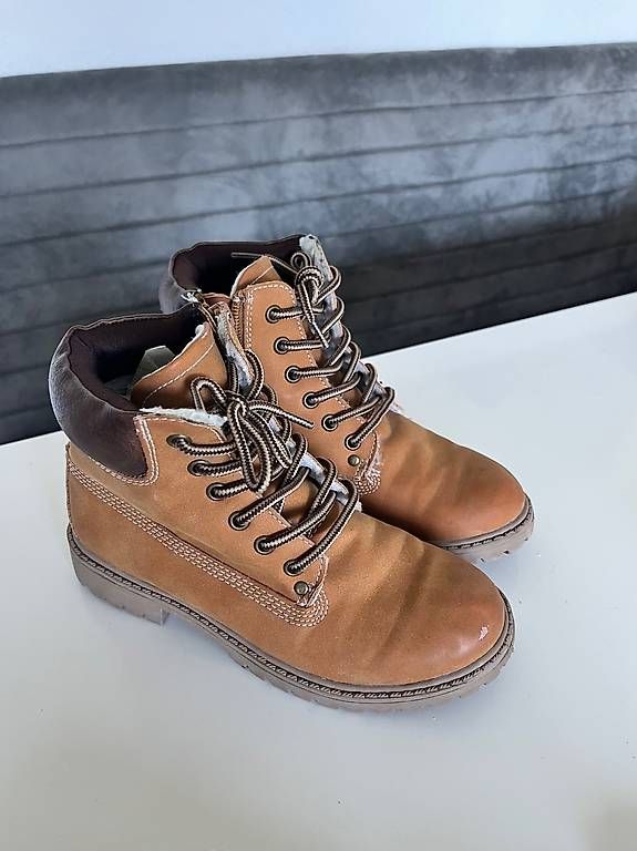 Chaussures filles: Friboo Stiefeletten 32 – D'occasion à Kriens par nad_vpt6