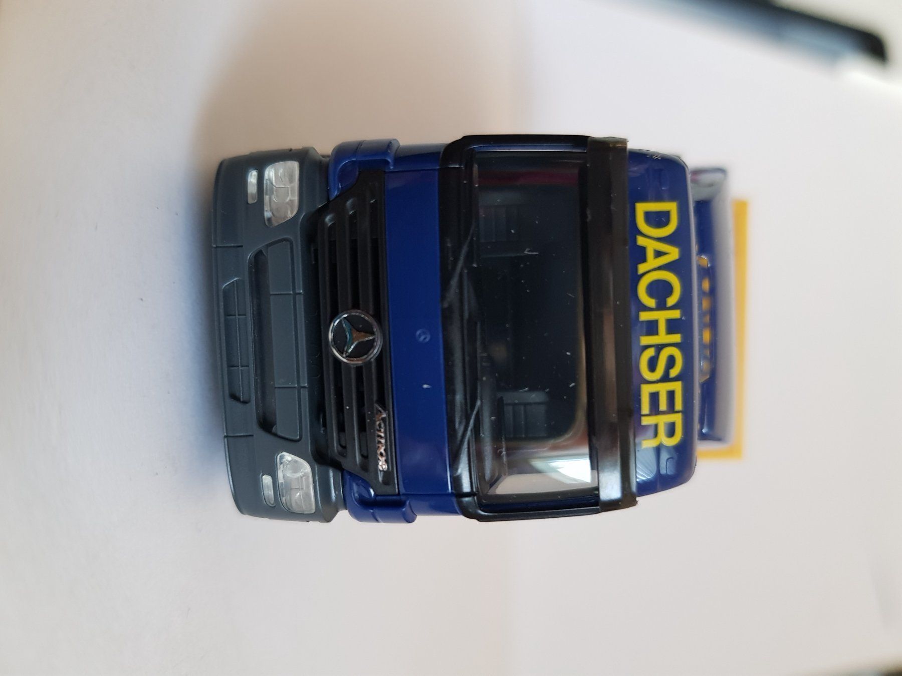 Herpa Modellini d'auto: HERPA. MB ACTROS 4X2.  1:87. CH. – Nuovo e nell'imballaggio originale da Romanel-s-Lausanne venduto da Bidule01