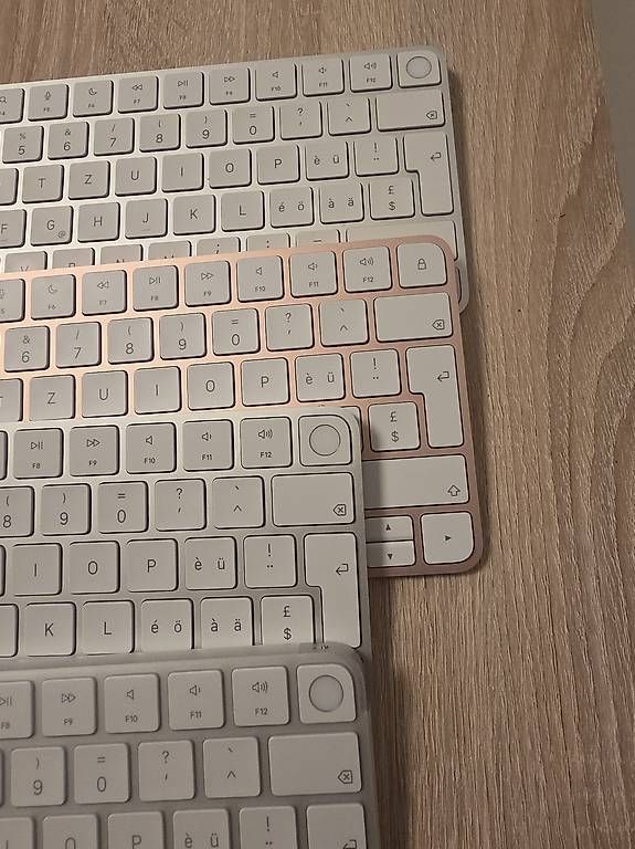 Tastiere: Tastiera Apple con id touch  – Usato da Agno venduto da Scambio-Vendo-Agno 1