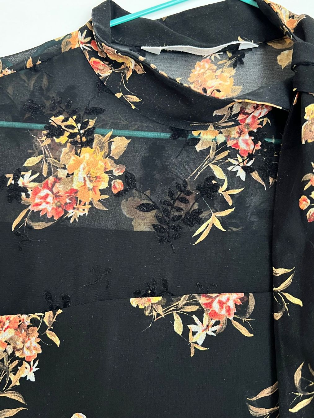 Zara Kleider: Zara Blumenkleid, Gr. M, schwarz transparent – Gebraucht aus Zürich von lexi_alex 3
