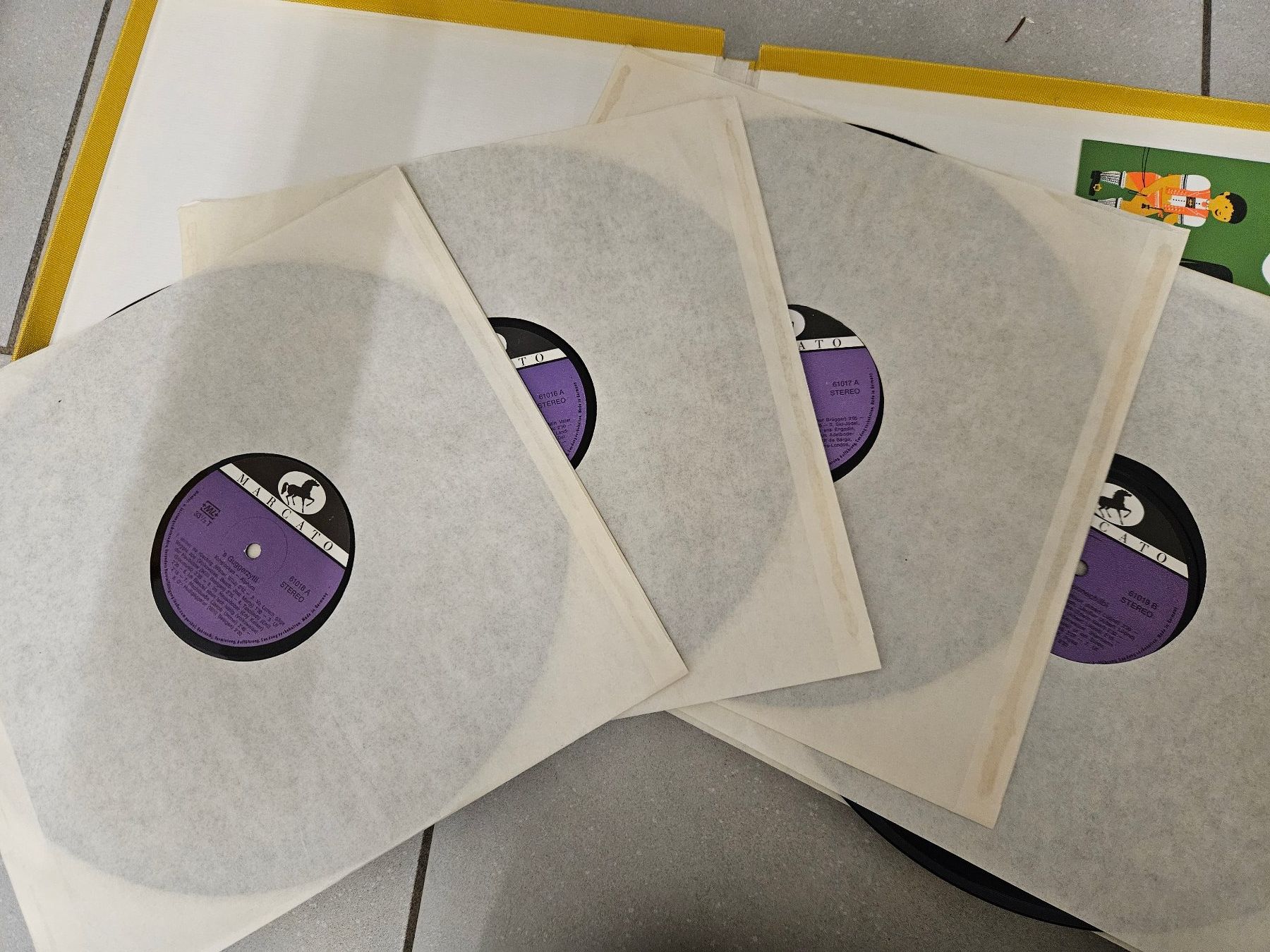 Dischi in vinile: Singendes klingendes Schweizerland Schallplatten Boxset – Usato da Fisibach venduto da sare01 1