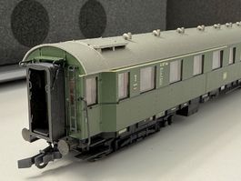 Liliput L384501 - DB Ep lll Schnellzugwagen 1.-2.KL / DC HO