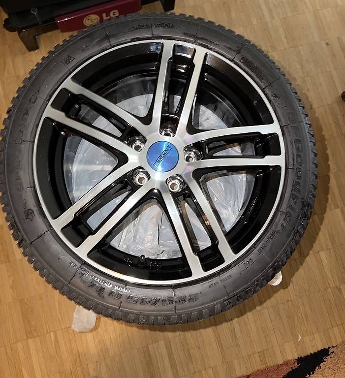 Pneus & Roues: 4 Roues complètes Hiver NEUVES 17" – D'occasion à Genève par ozchuk 1