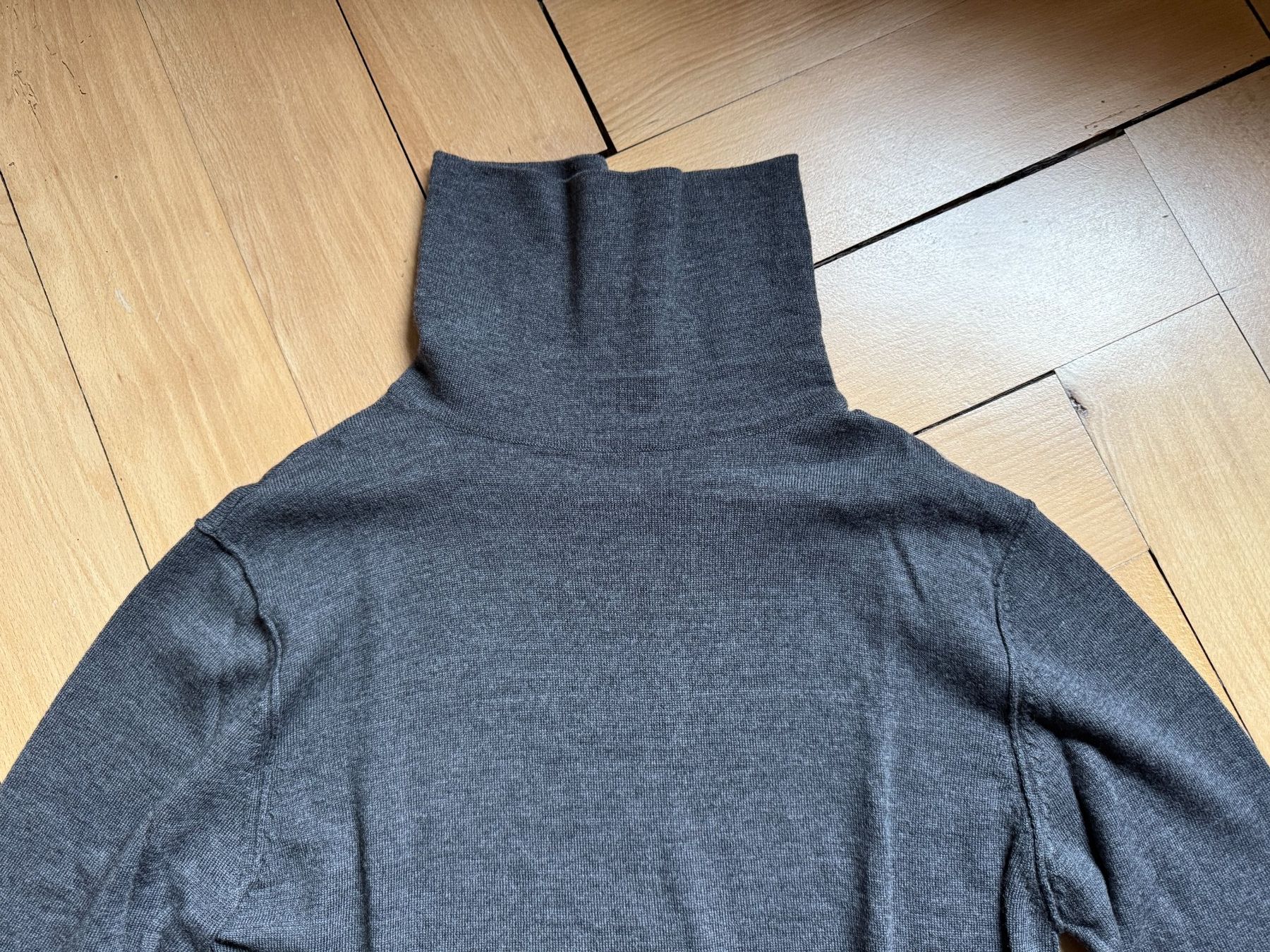 Holzweiler Pulls & Sweat-shirts: HOLZWEILER - Rollkragen Merinowolle Strickpullover grau S – D'occasion à Zürich par Diazaio 1