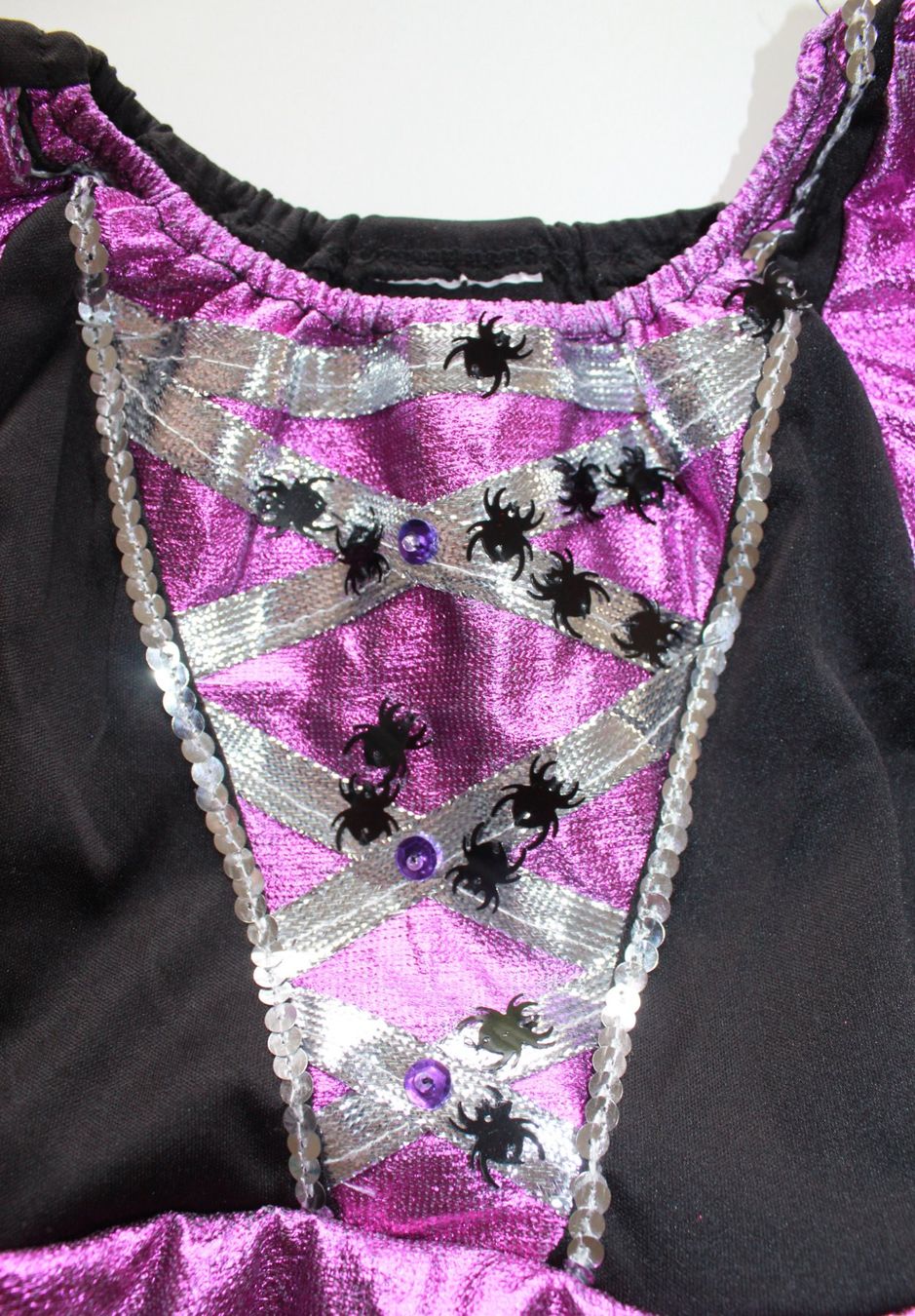 Costumi: Costume sorcière / Hexe t. 2 - 3 ans – Usato da Peseux venduto da CoolShoping 4