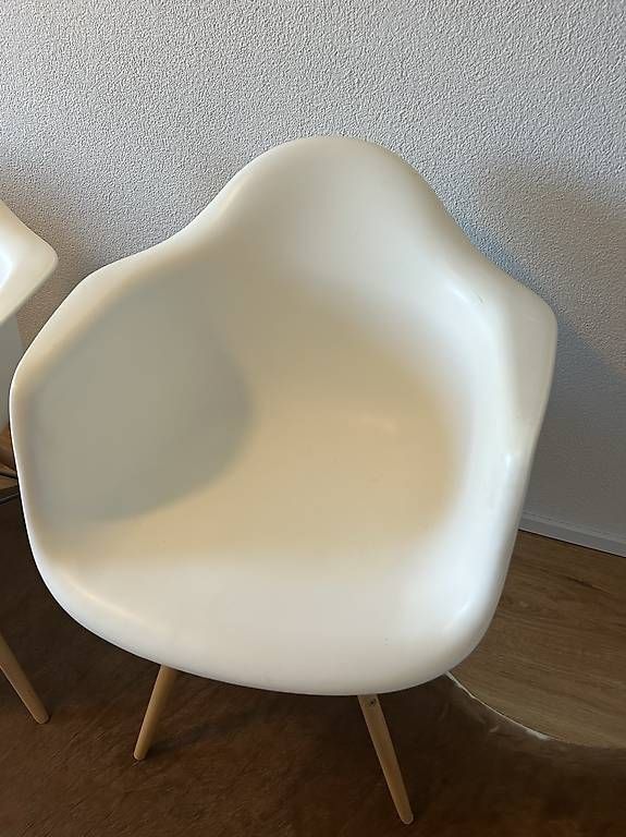 Stühle: Vitra Optik Stühle weiss – Gebraucht aus Regensdorf von rob_c7xr 1