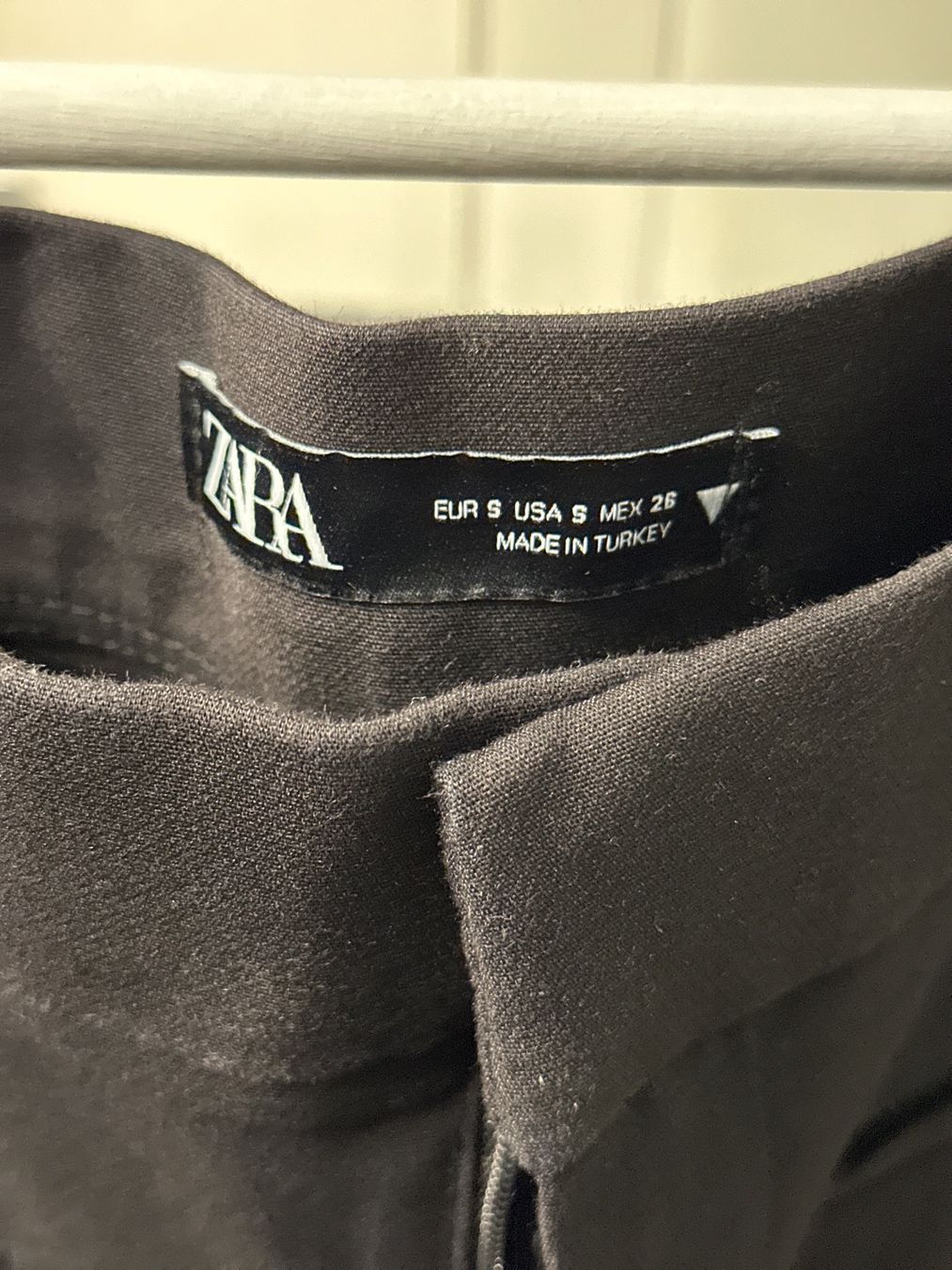 Zara Hosen: Hose der Marke Zara Grösse S – Gebraucht aus Bettwiesen von Relux1 2