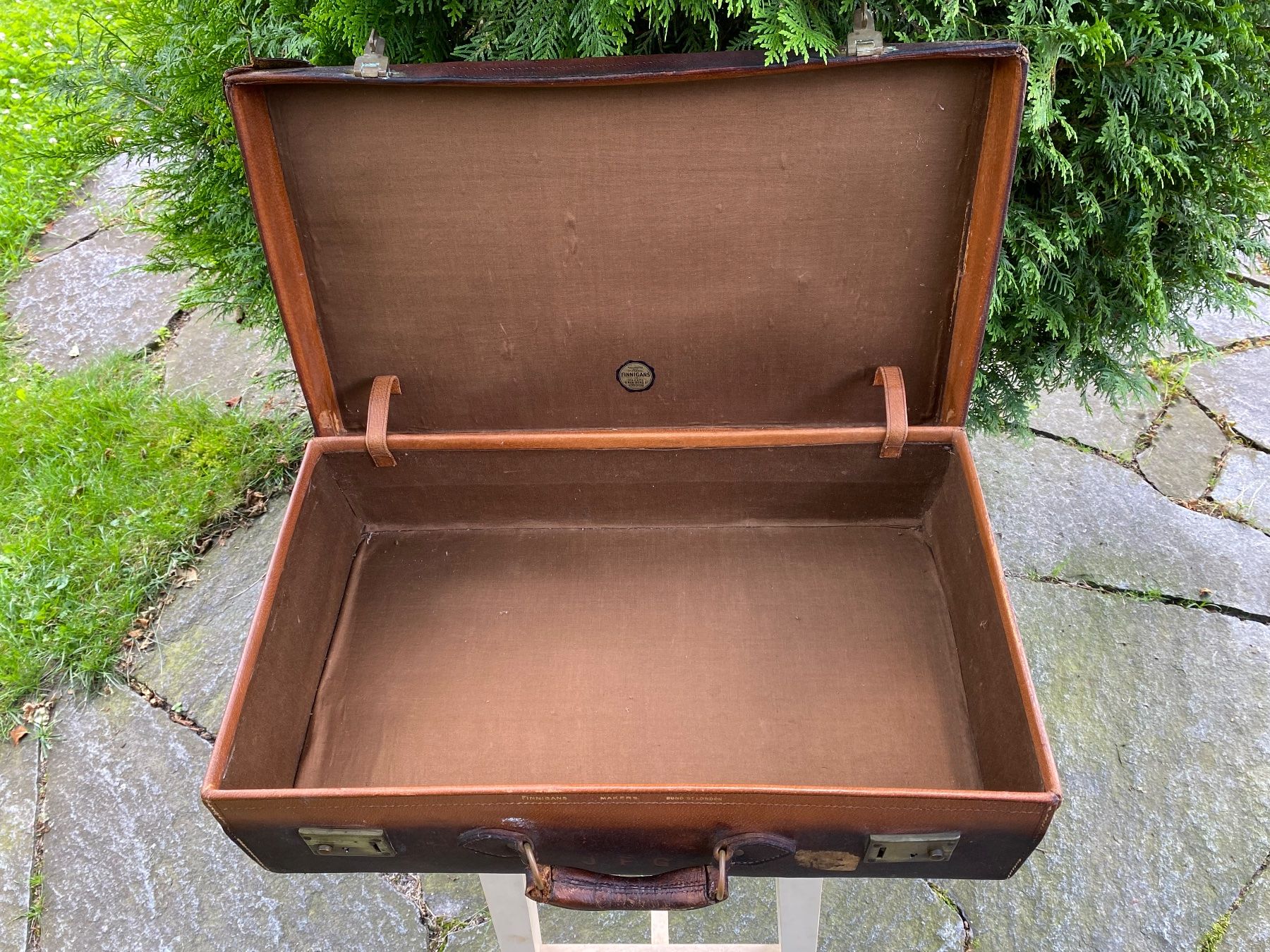 Cassapanche: seltener antiker Finnigans Reisekoffer / Oldtimer Koffer – Usato da Feldbach venduto da Olive1 5