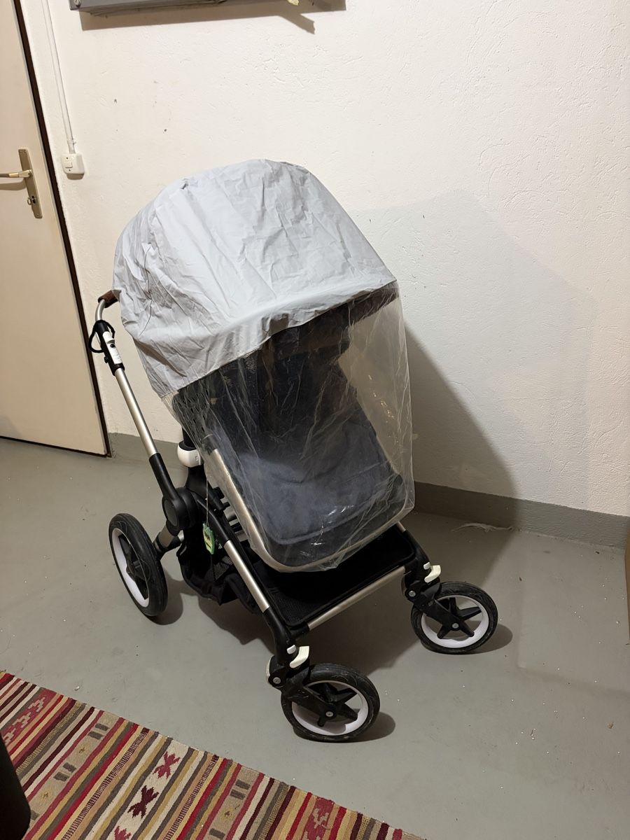Bugaboo Carrozzine: Bugaboo Fox Stroller with raincover and breezy canopy – Usato da Buchs ZH venduto da Natyryf 1
