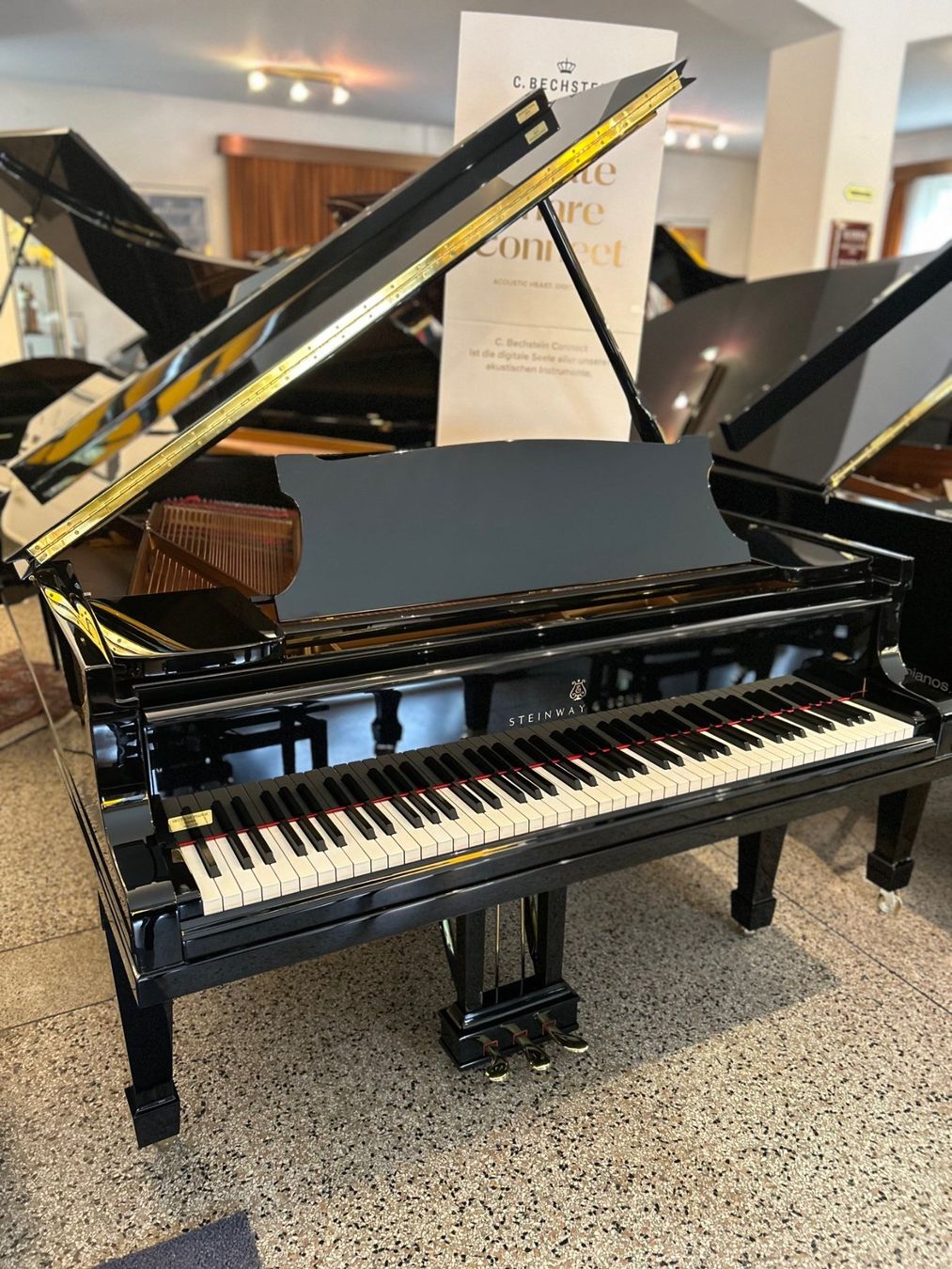 Steinway Strumenti musicali: Steinway & Sons A-188 Occasion – Usato da Bern venduto da Heutschipiano 1