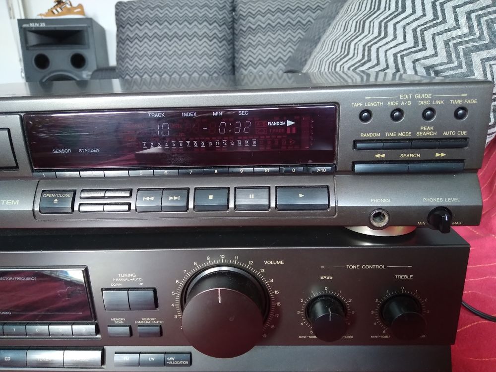 Technics Av stéréo control et CD player (Gebraucht) in Lausanne für CHF ...