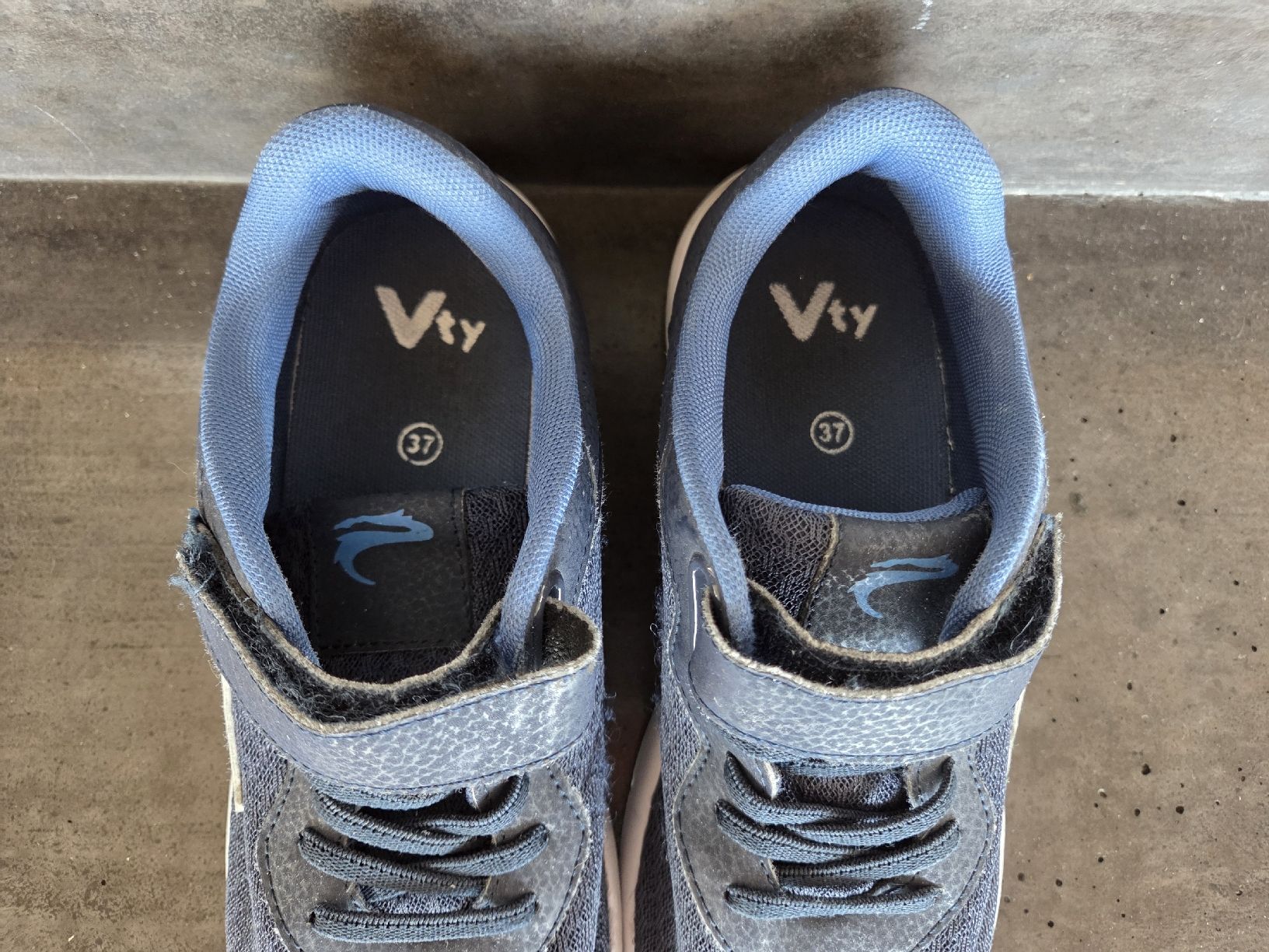 Scarpe da uomo: Vty Hallenturnschuhe Gr. 37 – Usato da Villars-sur-Glâne venduto da richardette 2