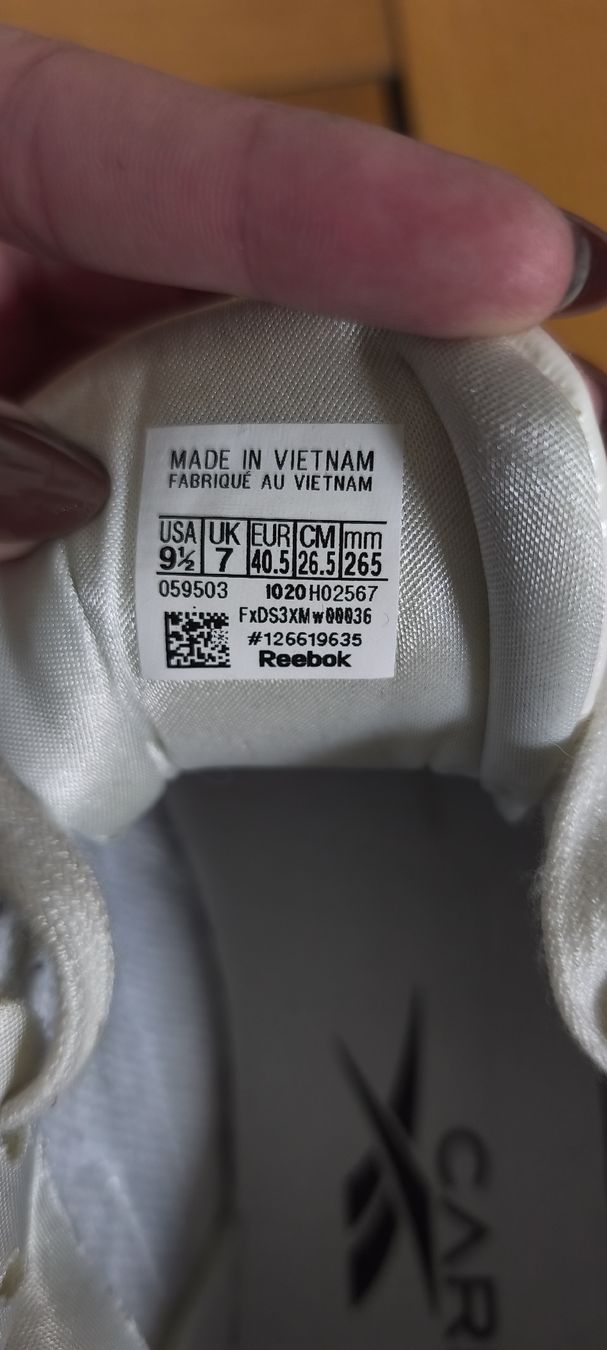 Reebok Scarpe da uomo: weisse Reebok Sneaker, Grösse 40.5 - Zeitlos – Usato da Fribourg venduto da swi_b7rt 1
