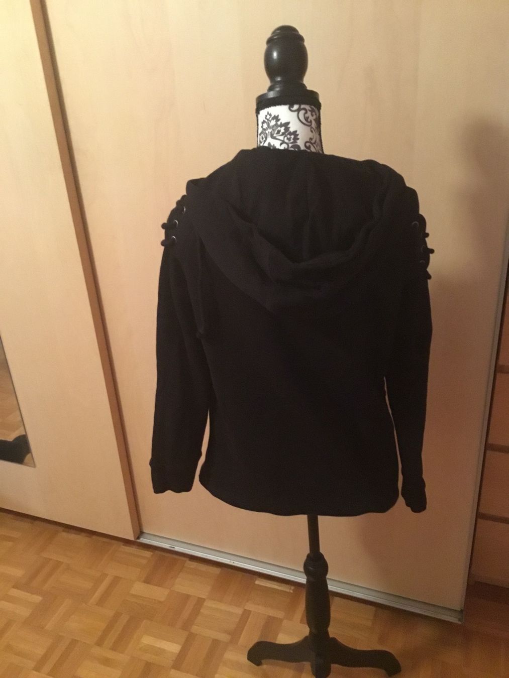 Maglioni & Felpe: Cooler Hoodie Gr XL – Nuovo (secondo la descrizione) da Endingen venduto da Warlock 1