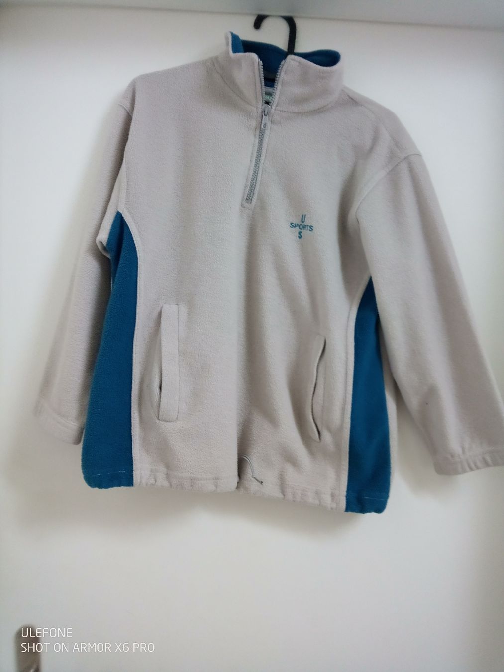 Maglioni & Felpe: Warme Fleecejacke, Grösse 152 – Usato da Volketswil venduto da Car1