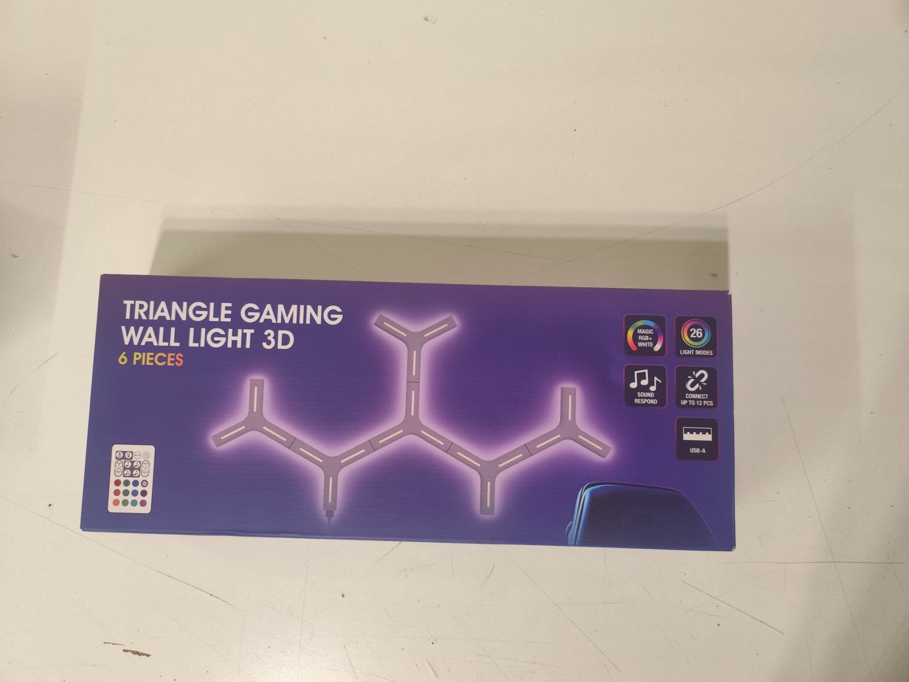 Lampen: Triangle gaming wall light 3D – Neu und originalverpackt aus Uster von NEVERLASTTRADING