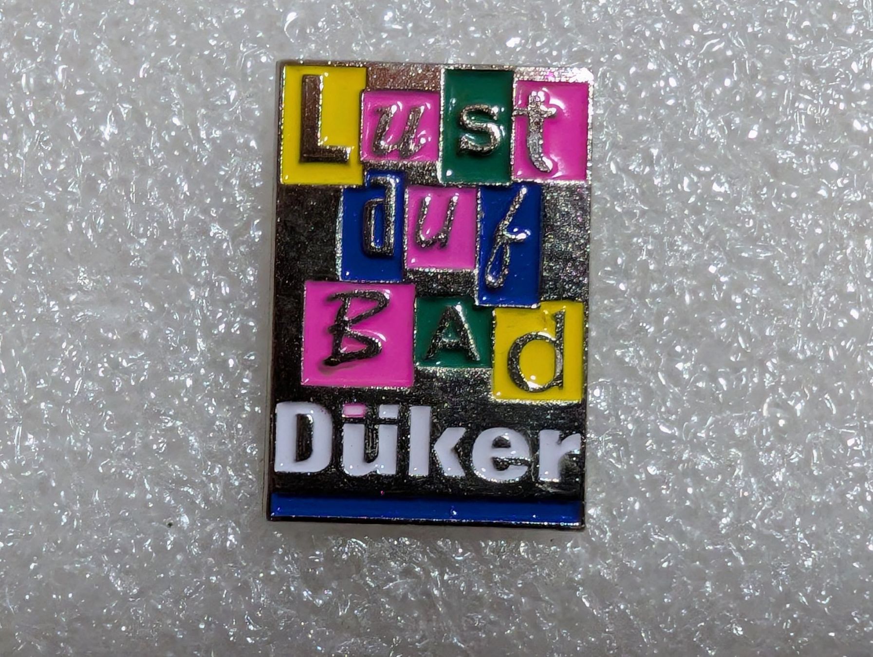 Placchette & Badge: Ansteckpin 260: Düker – Usato da Oppligen venduto da Pin-Fall-Shop