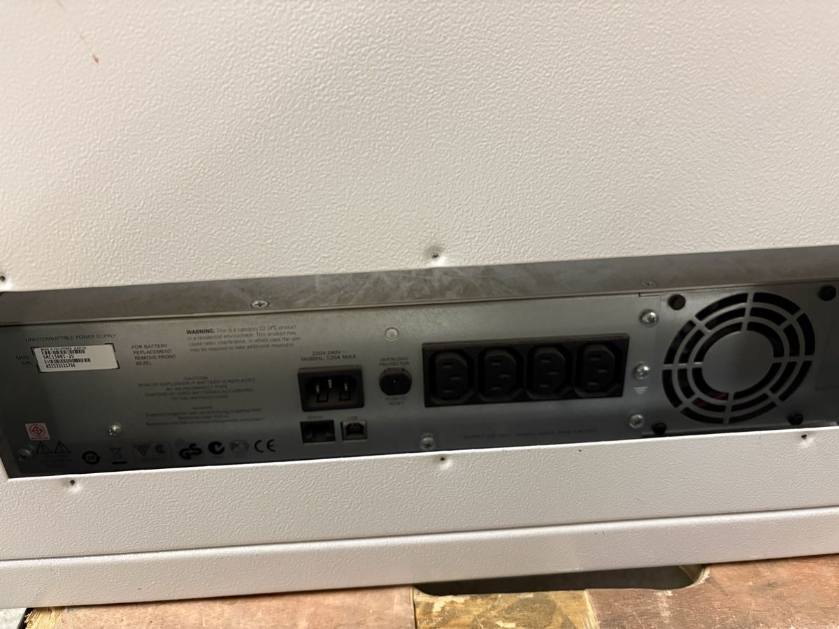 Apc Server: ServerAPC Smart-UPS C1500 19 Zoll Server Rack Weiss gebrauch – Gebraucht aus Ebmatingen von silverskys 2