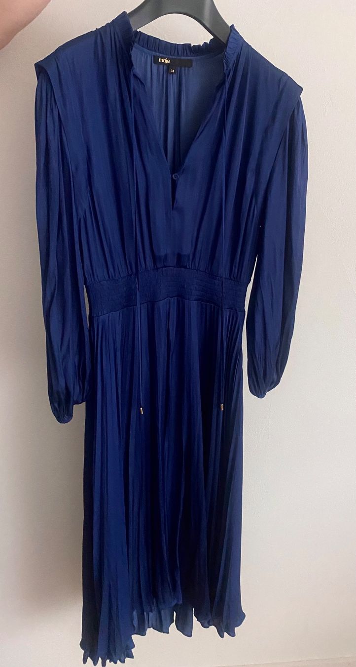 Maje Vestiti: MAJE Freizeitkleid dunkelblau – Usato da Zürich venduto da Julie_nouvelle24 3