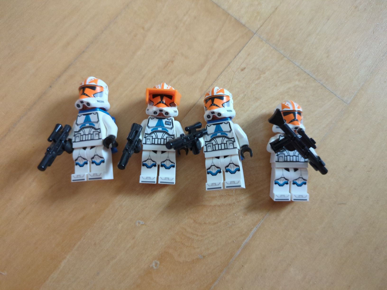 Lego Kit di costruzioni: Lego 75359 Ahsokas Clone Trooper der 332. – Usato da Bülach venduto da irya_54 1
