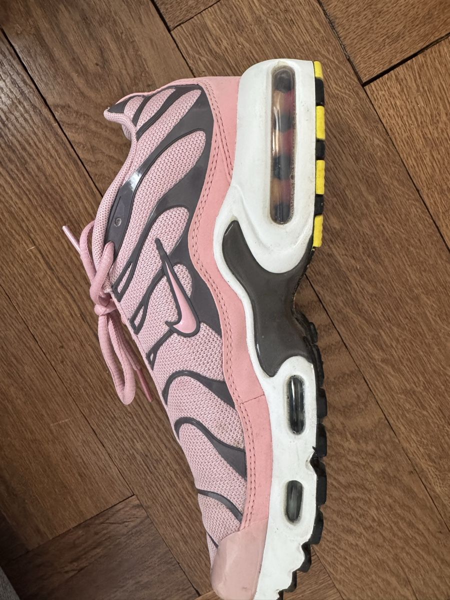 Nike Scarpe da donna: Nike Tn rosa/grau – Usato da Bern venduto da emi_rcd5 1