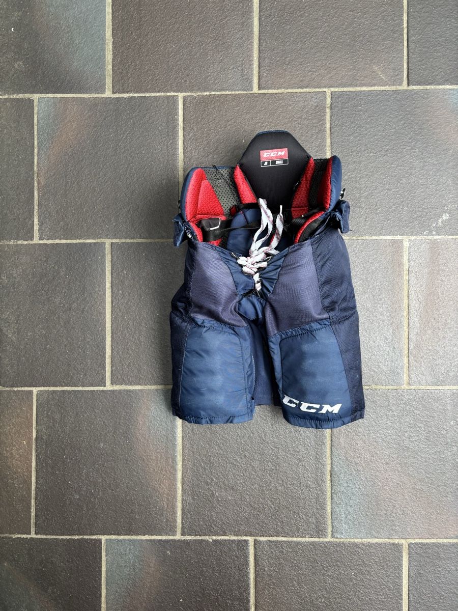 Ccm Schutz & Schoner: CCM Jetspeed Ft 390 Eishockey Shutzhose  – Gebraucht aus Winterthur von niemim