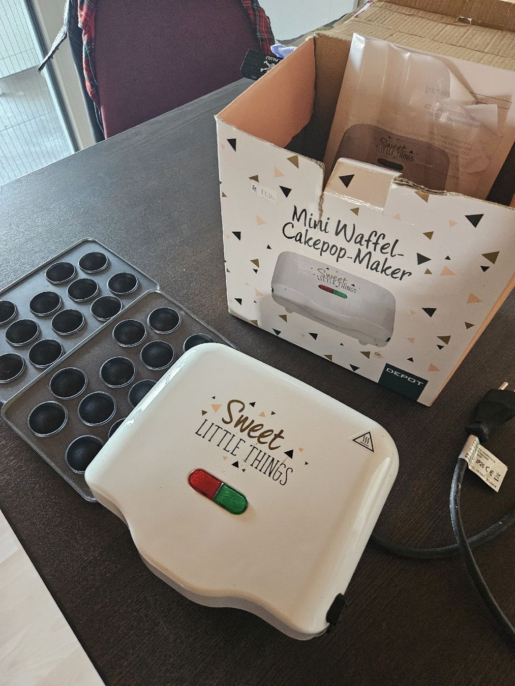 Küchengeräte: Waffel- und Cake-Pop-Maker – Gebraucht aus Koppigen von car_pw92