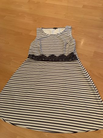 Jolie robe d’été Jaqueline Riu taille 42