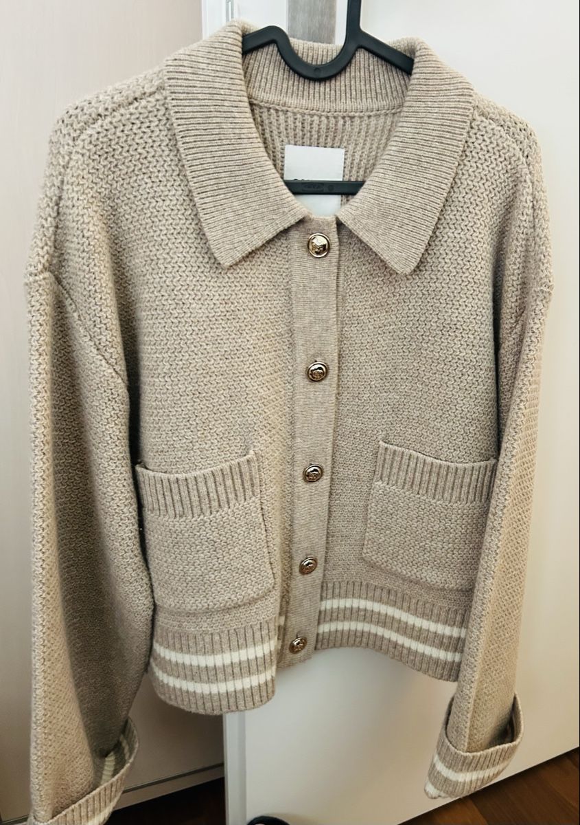 Sandro Giacche: Sandro Strickjacke beige – Nuovo (secondo la descrizione) da Schwyz venduto da lookatit
