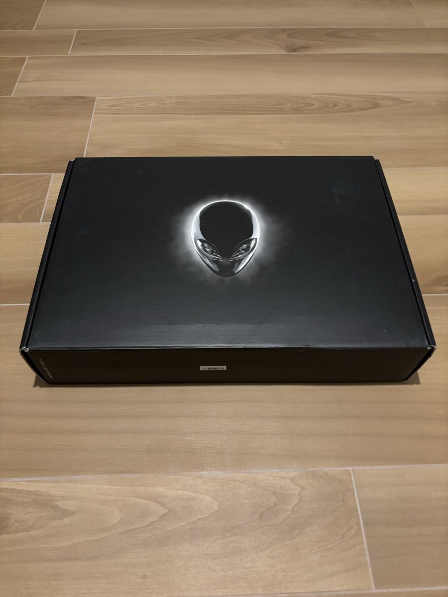 Alienware Notebooks: Alienware 17 Gaming Laptop – Gebraucht aus Vacallo von  1