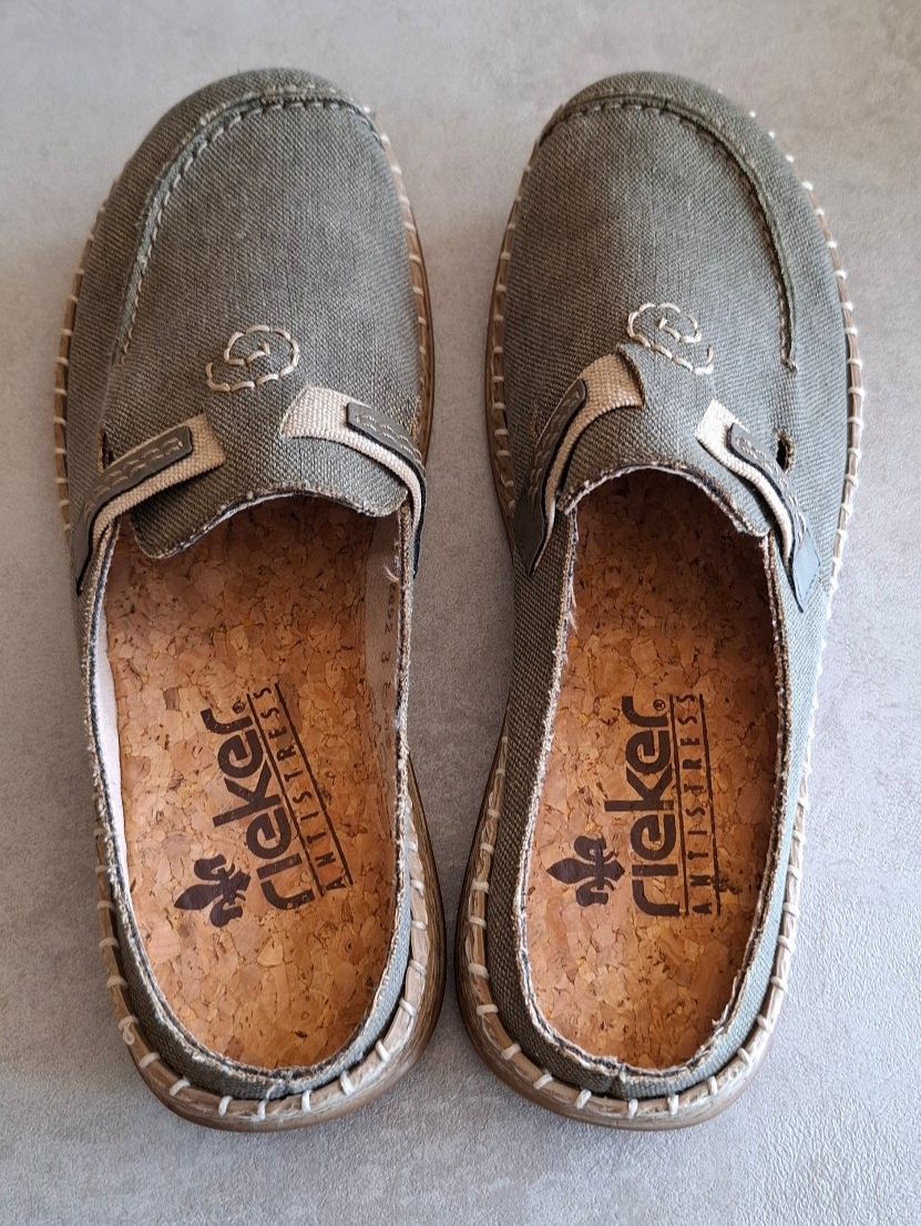 Rieker Chaussures femmes: Rieker Halbschuhe Damen Clogs oliv Grösse 40 – Neuf (Voir description) à Biel/Bienne par Kokos4