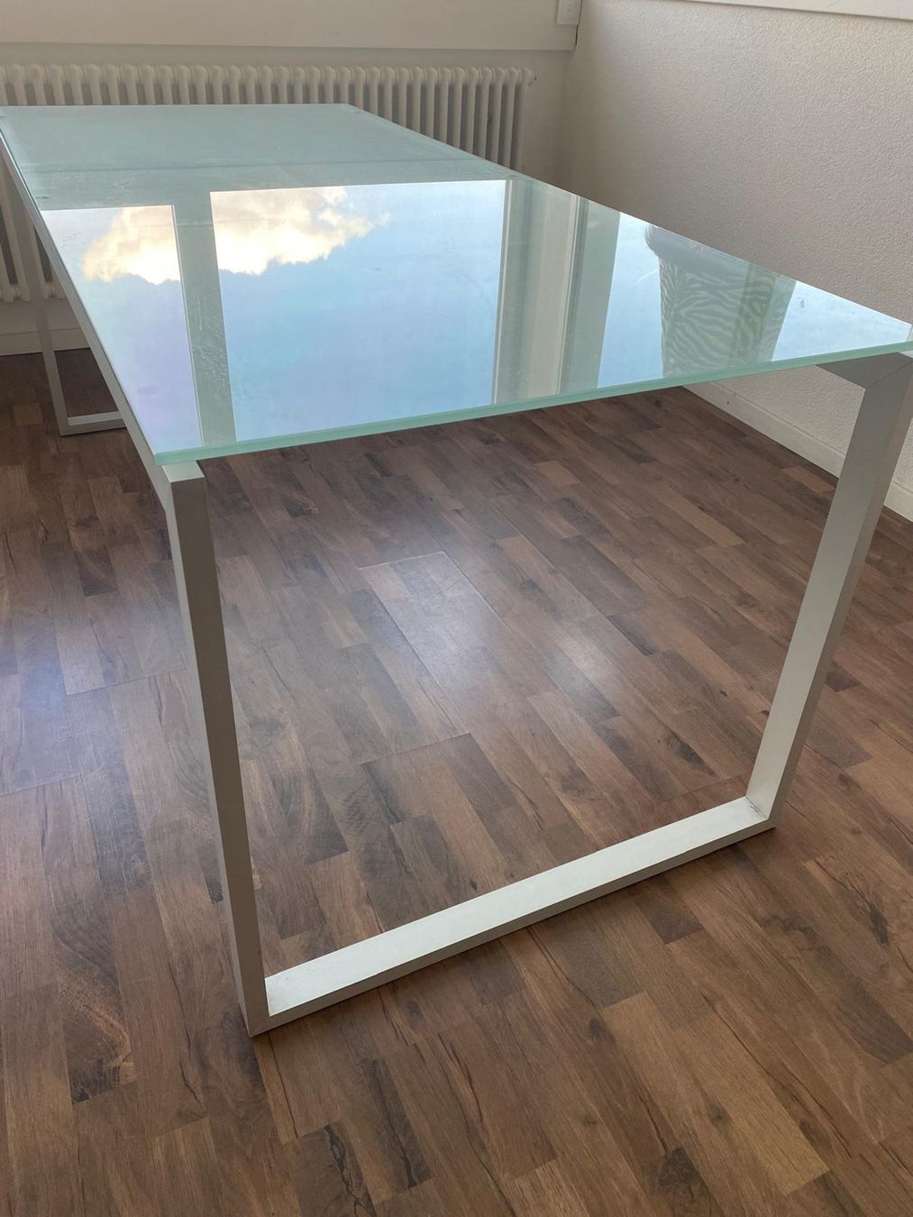 Scrivanie: Designertisch Büro mit Glasplatte – Usato da Buchrain venduto da Starfish0 1