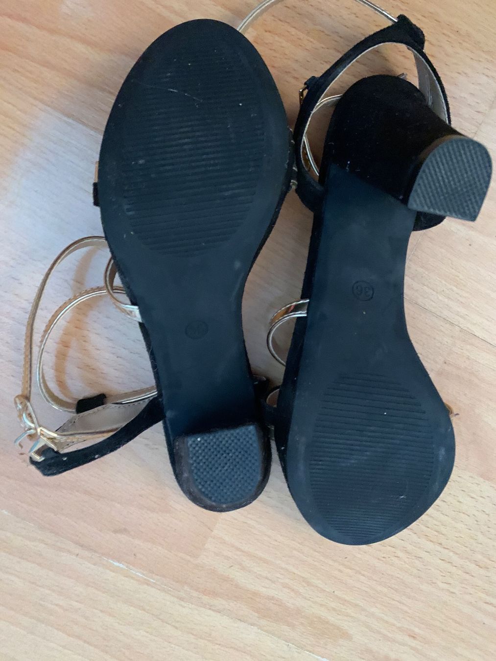 Chaussures femmes: Jolies sandales p. 36 – D'occasion à MEYRIN par Gwendo10 2