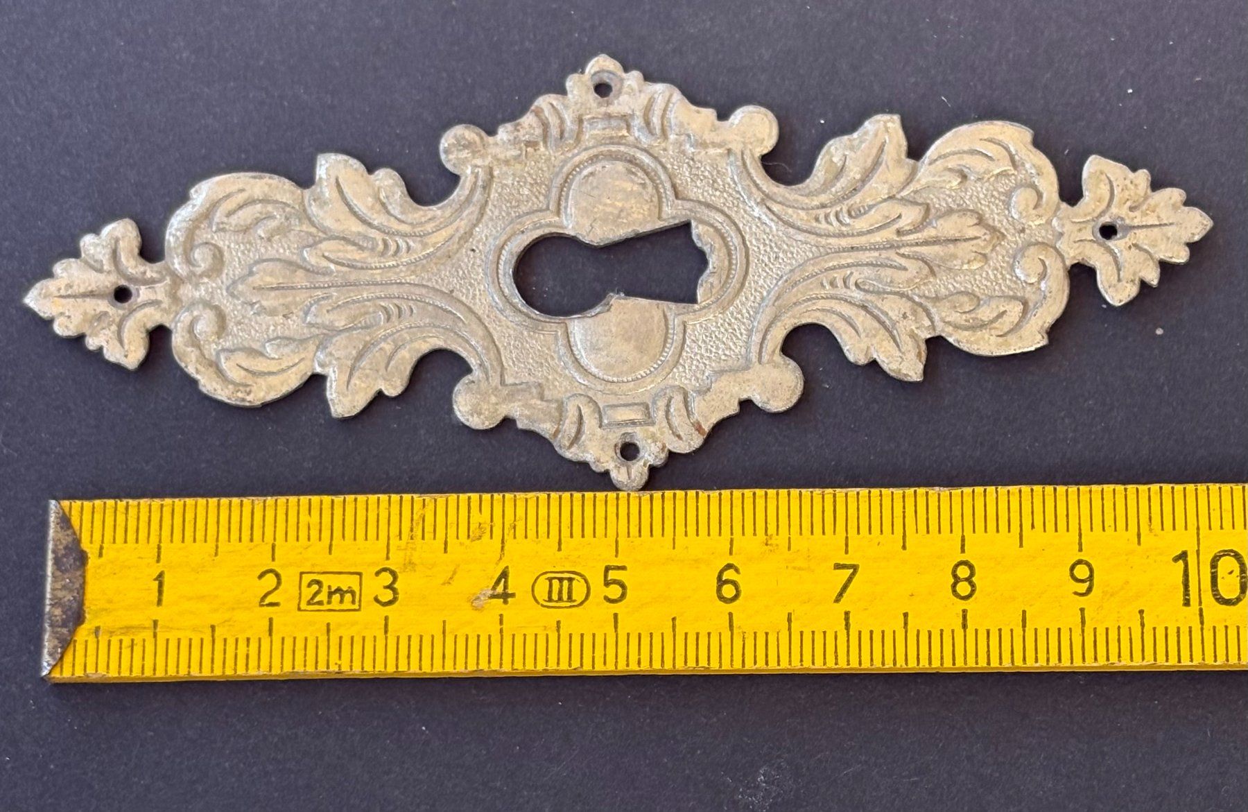 Ferramenta: ANTIKE SCHLÜSSELROSETTE – Usato da Ostermundigen venduto da wini63 4